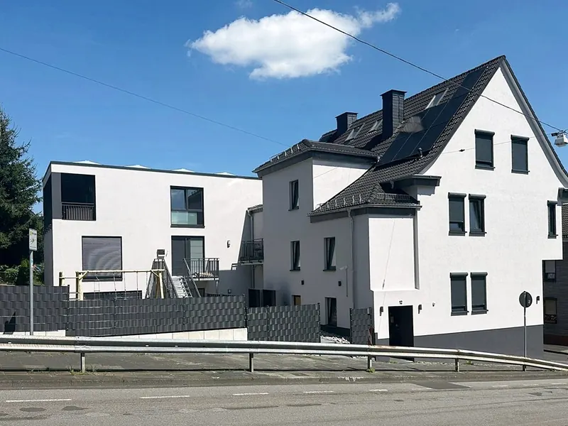 Altbausanierung mit Erweiterung in Siegen-Fischbacherberg – Referenzprojekt der REBAS GmbH
